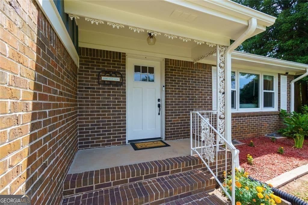 5800 Cedar Sw Ln — photo 1