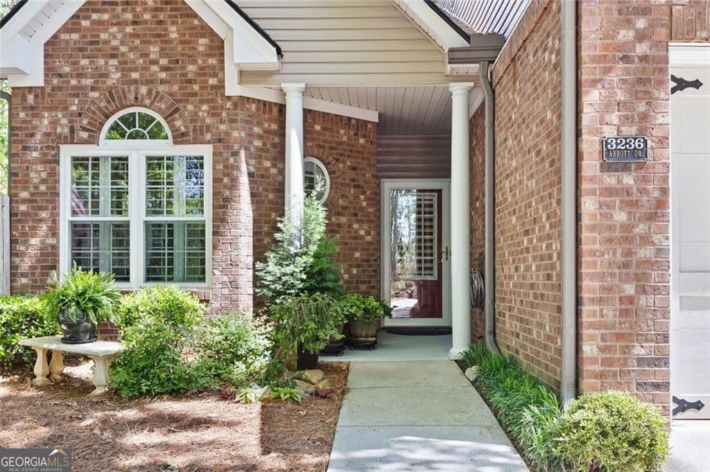 3236 Abbott Sw Dr 8 — photo 2