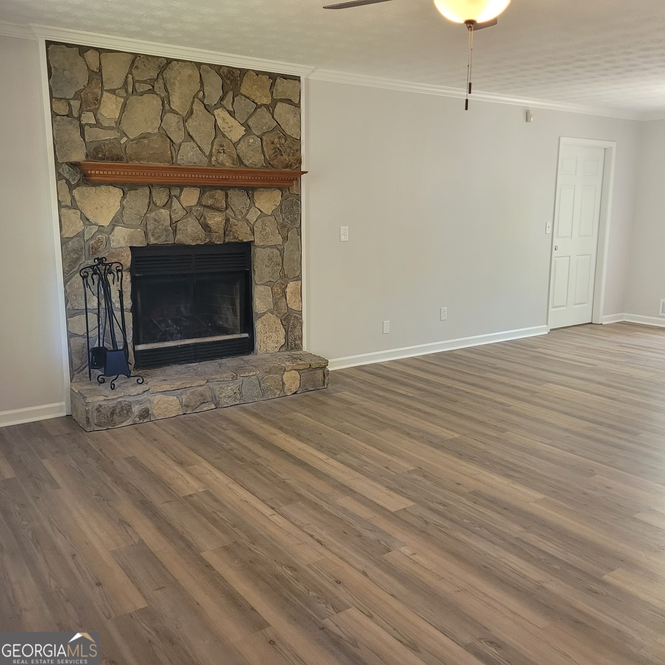 194 Heard Dr — photo 2