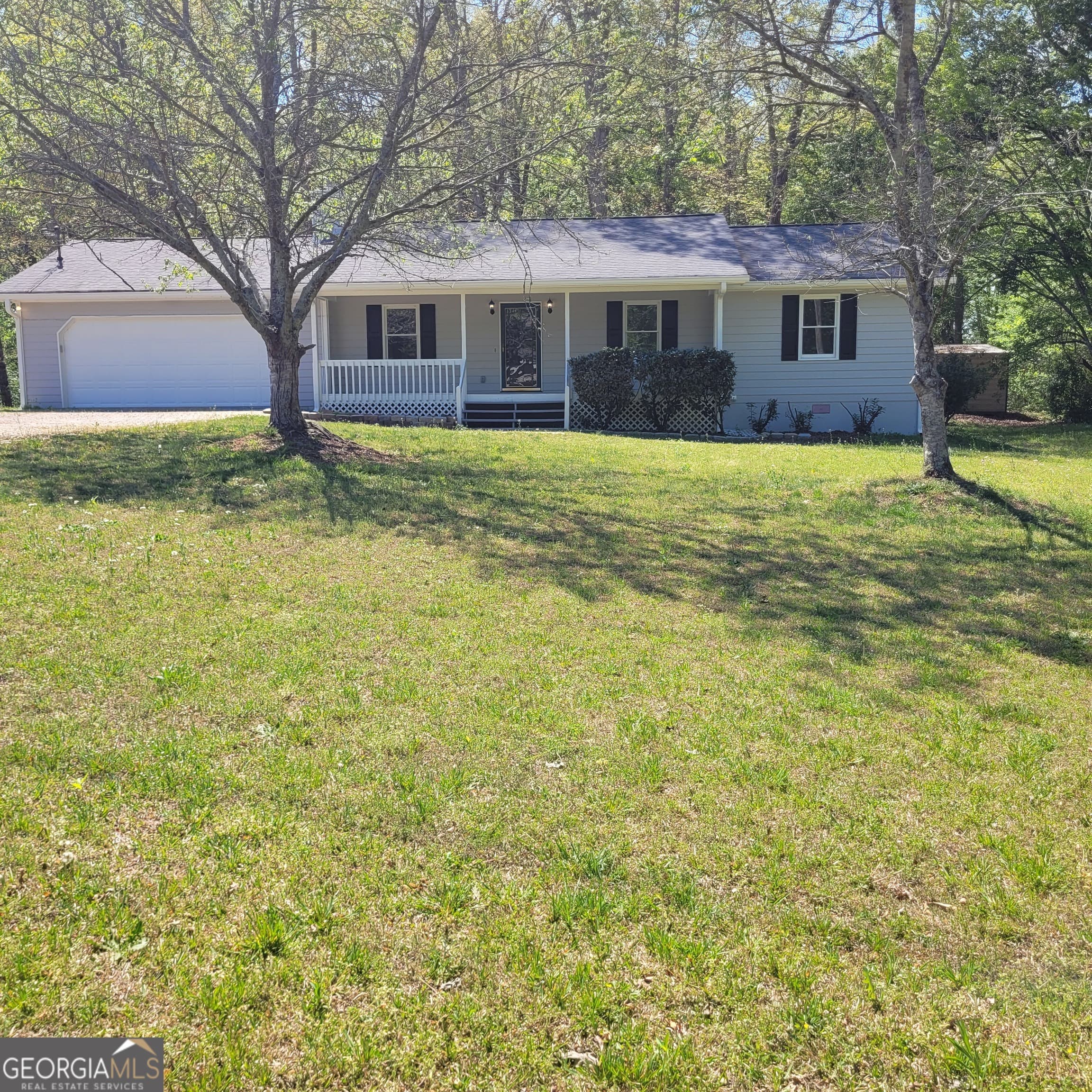 194 Heard Dr — photo 1