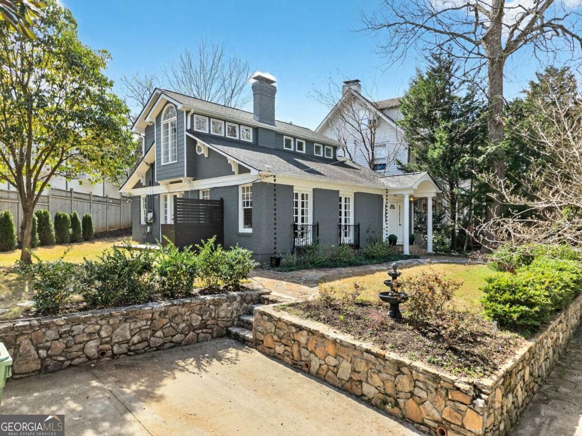 217 Westminster Dr — photo 2