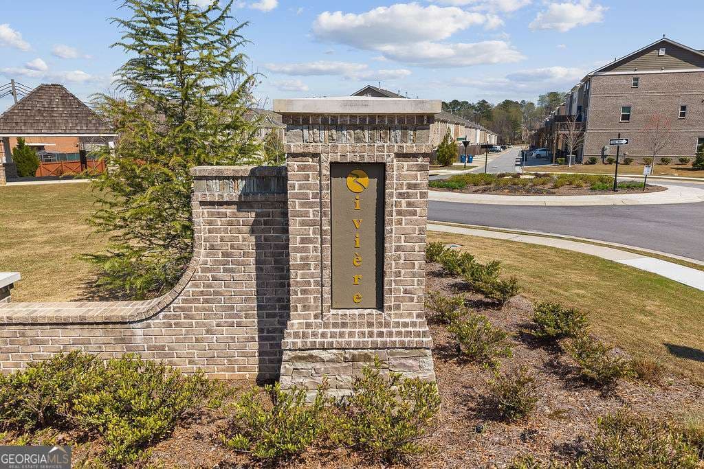 2448 Chene Dr — photo 48