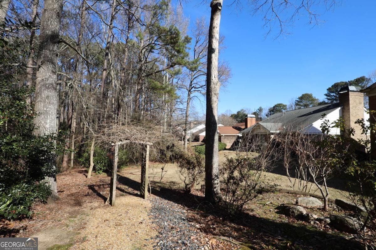 150 Stratford Way — photo 54