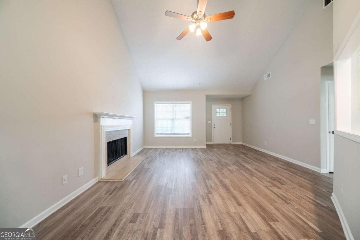 40 Princeton Ct — photo 2