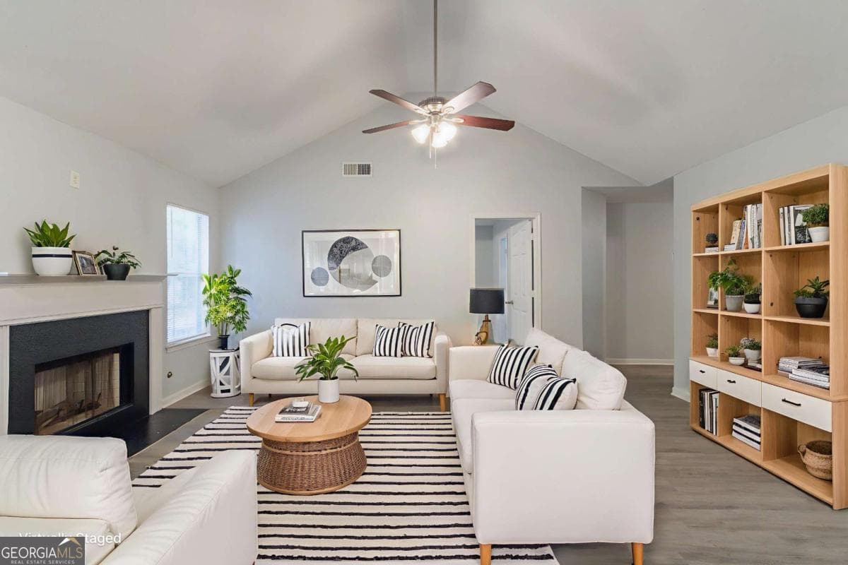 6593 Pole Creek Dr — photo 2