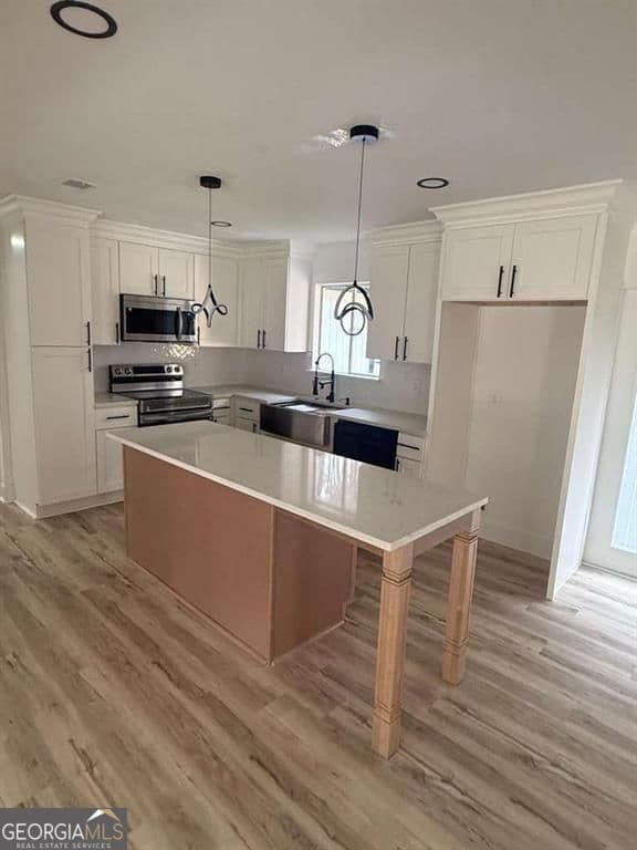 96 Sedgefield Dr — photo 2