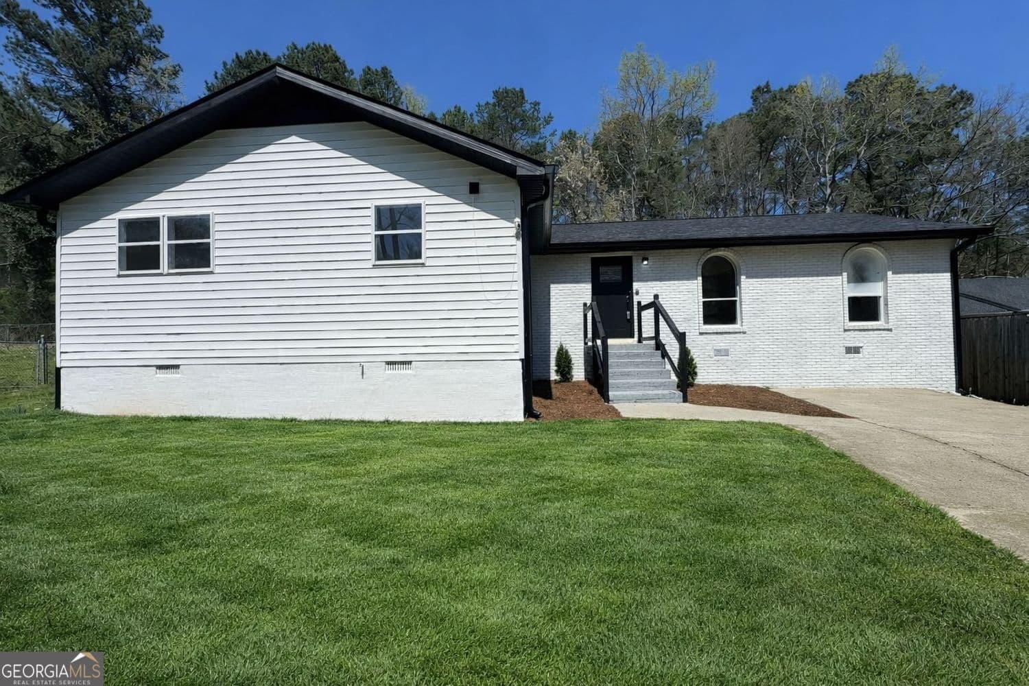 96 Sedgefield Dr — photo 1