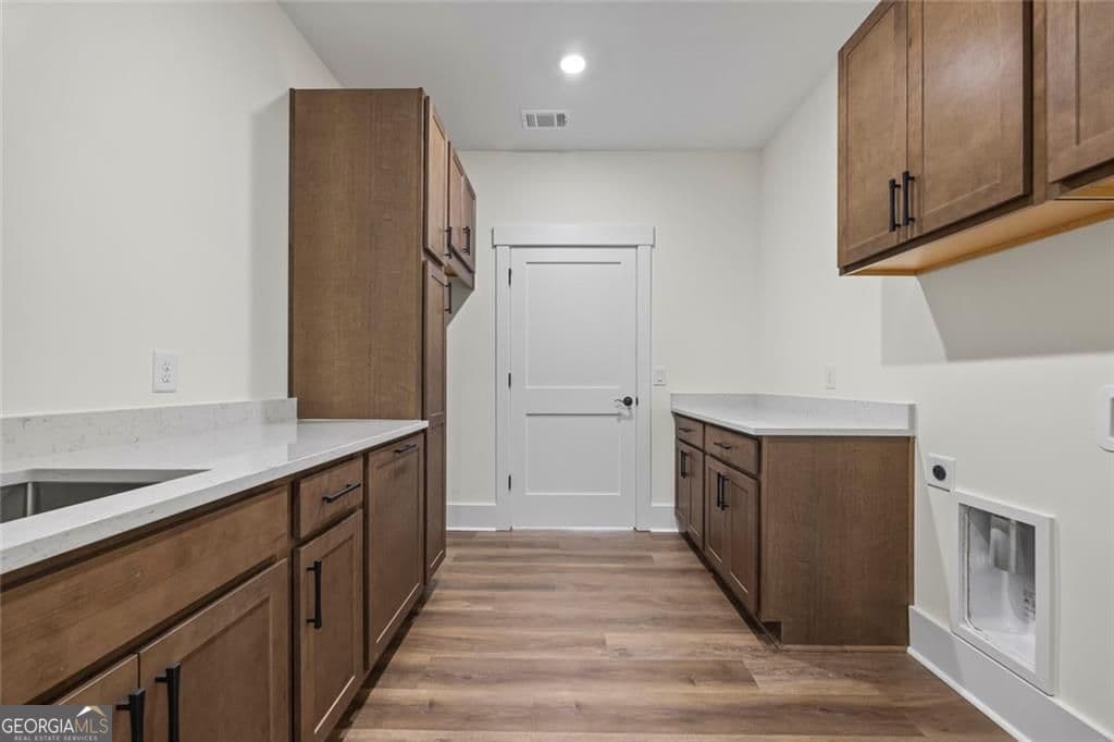 575 Hardy Rd — photo 16