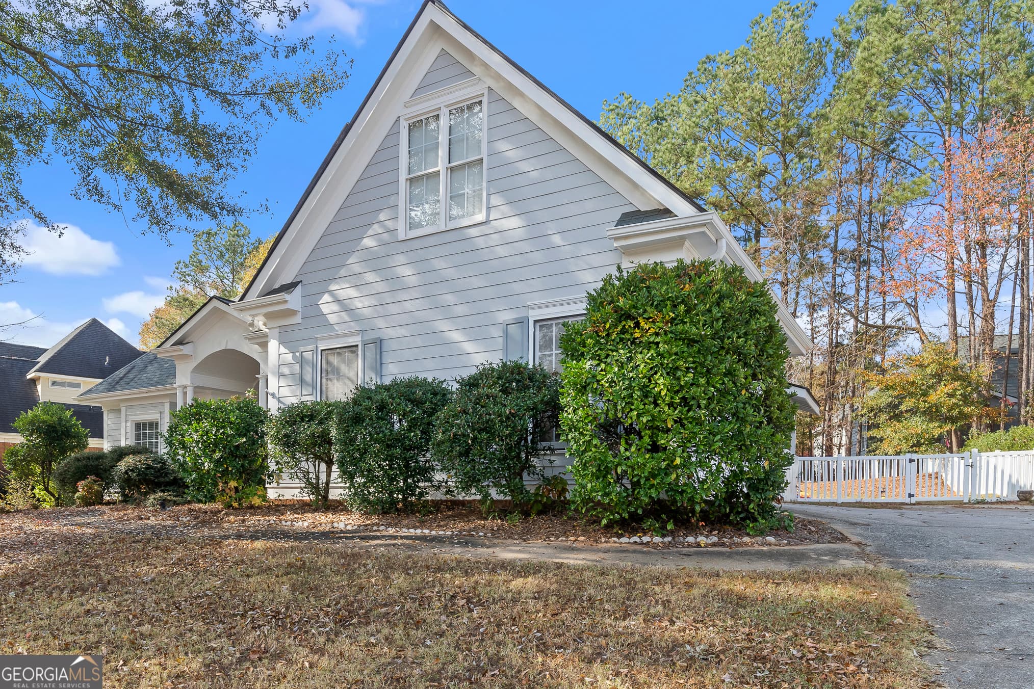 8370 Fairway Dr — photo 2