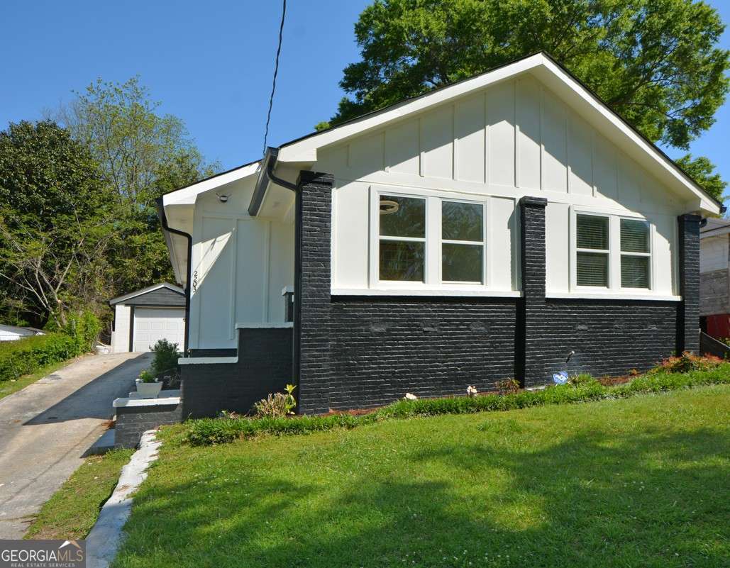 2203 Wingate Sw St — photo 1