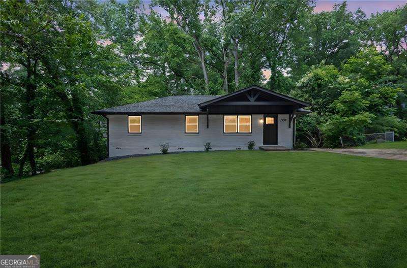 1733 Hollyhock Terrace — photo 2