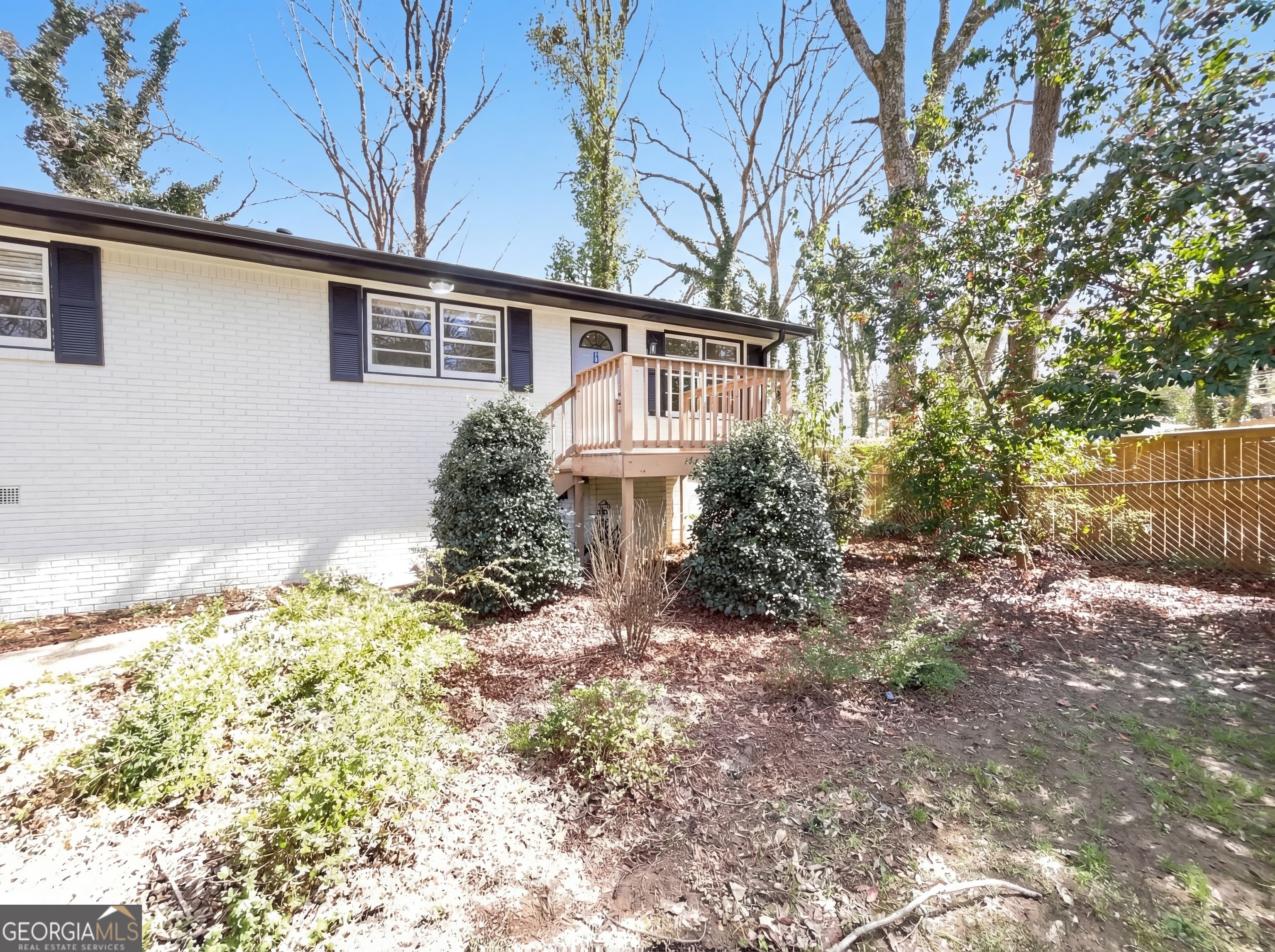 711 Cedar Nw Ave — photo 1