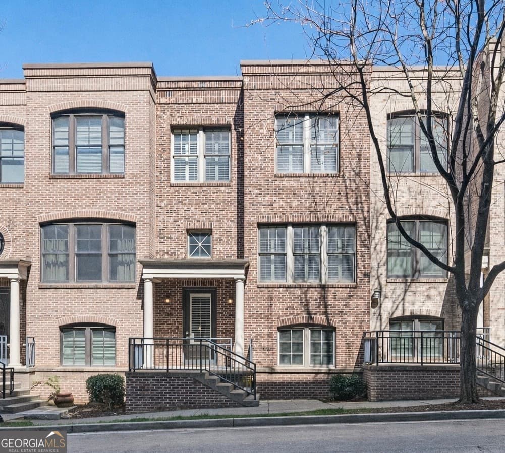 710 Cosmopolitan Ne Dr — photo 1