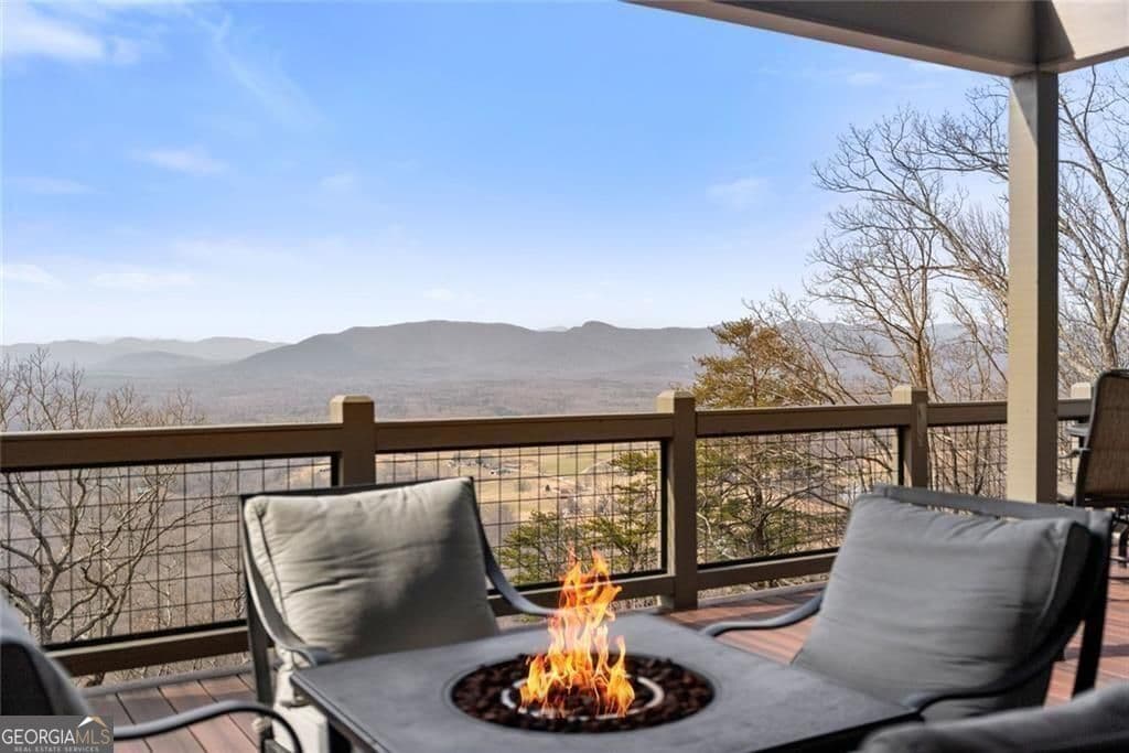 655 Mountainside Dr — photo 2