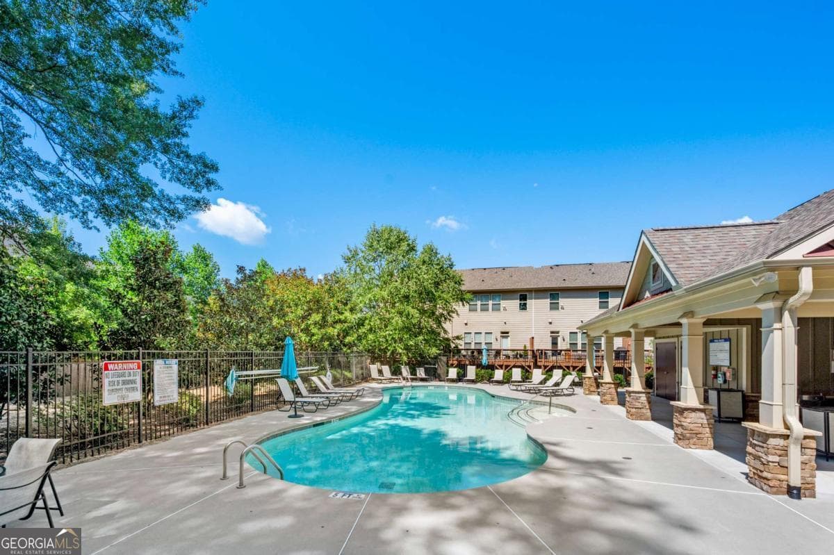 2140 Coventry Dr — photo 32