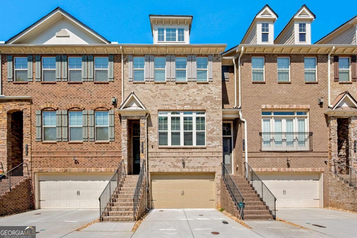 2140 Coventry Dr — photo 1