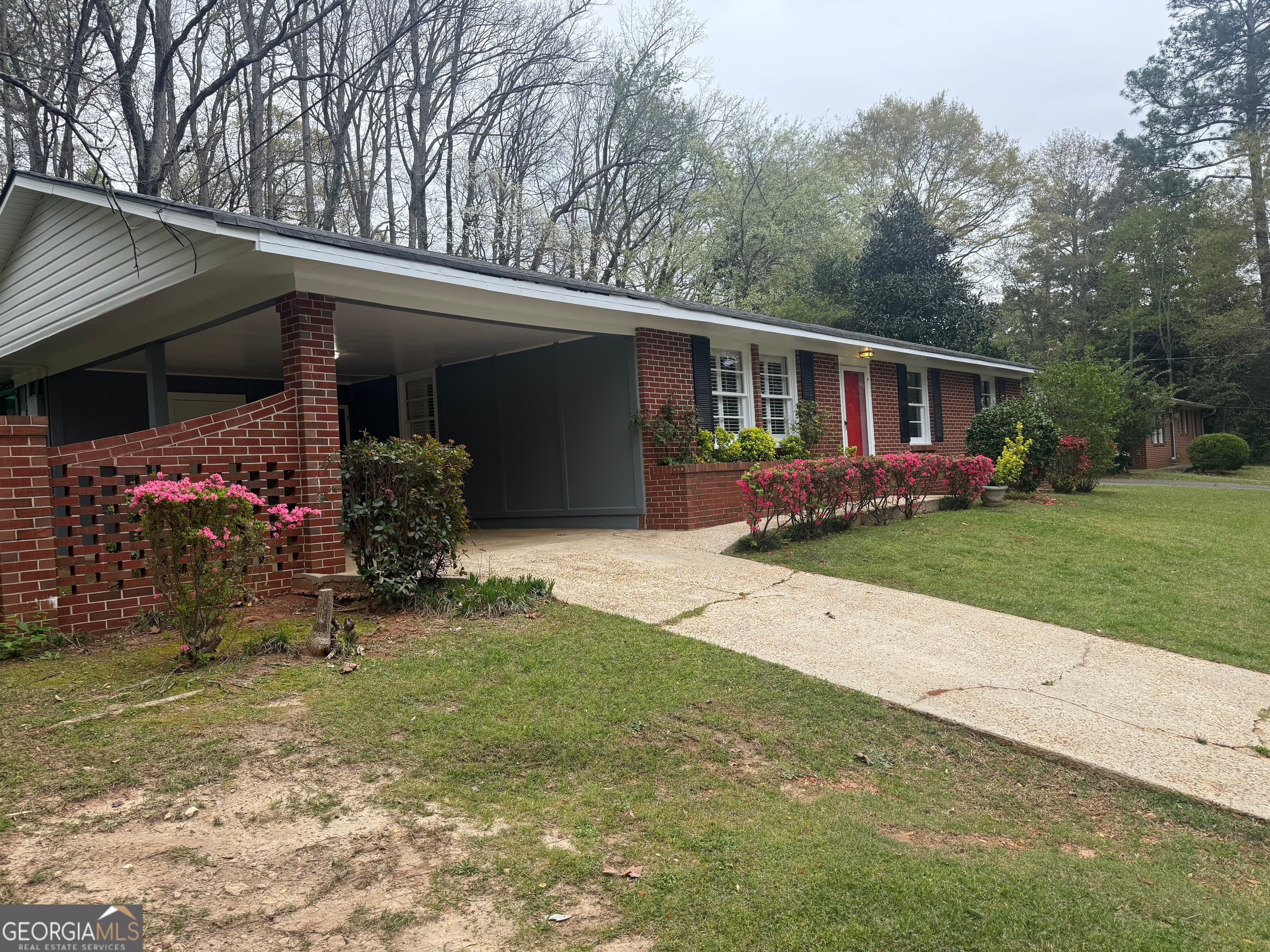 202 Park Hill Dr — photo 1