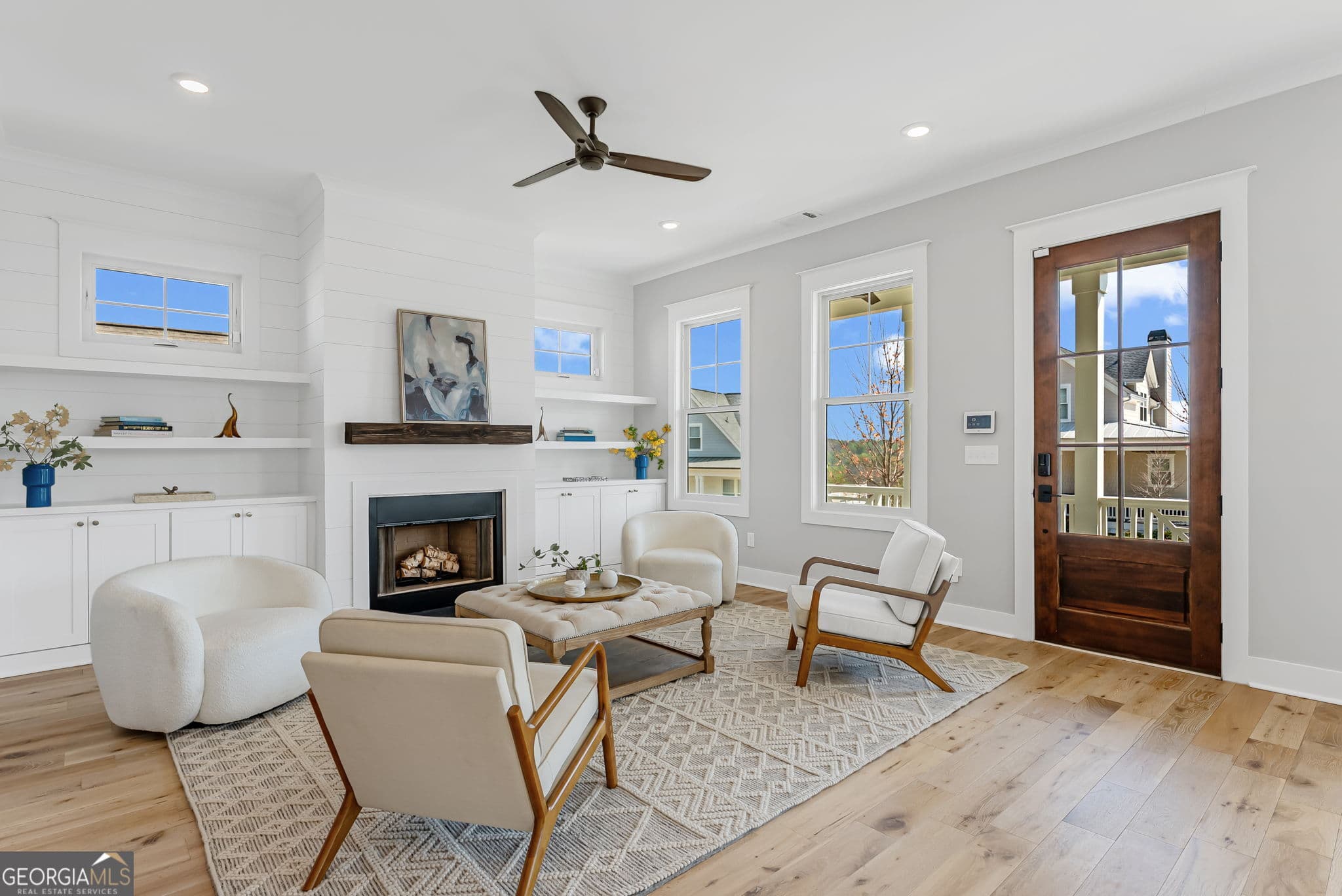 213 Highpointe Ln — photo 2