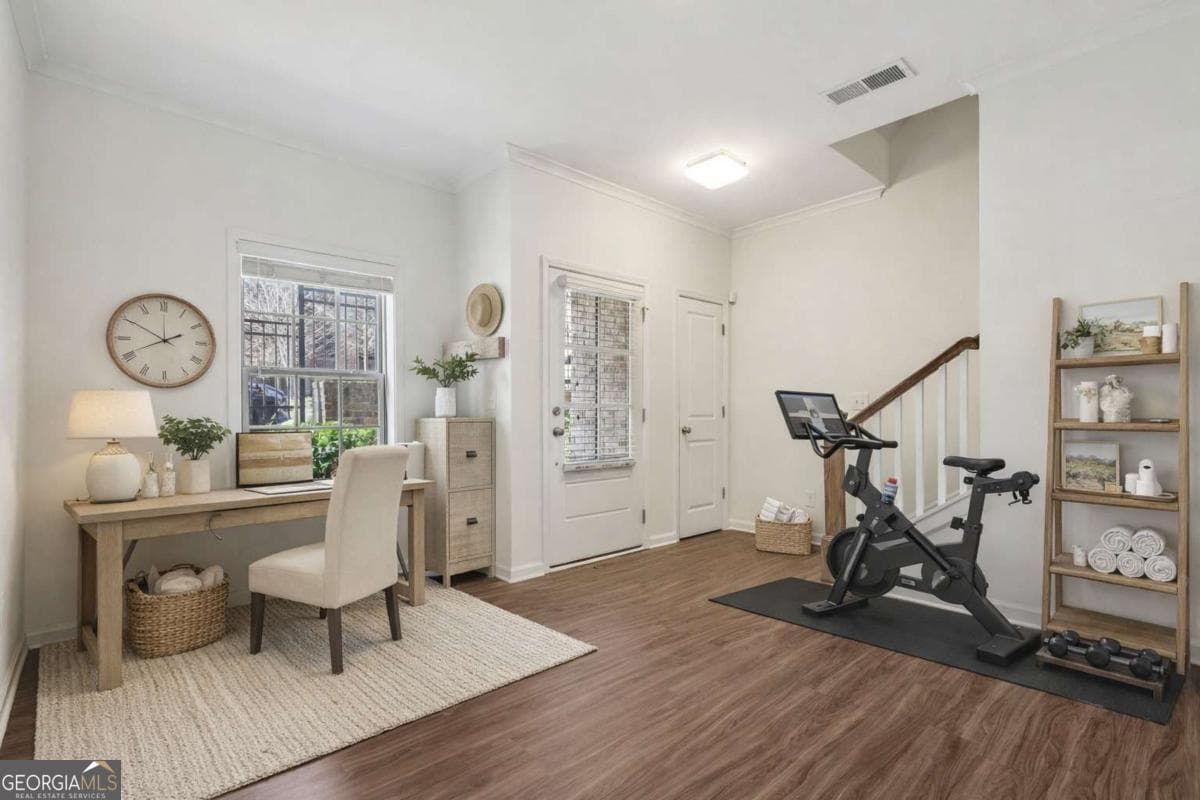 565 Broadview Ne Pl — photo 2