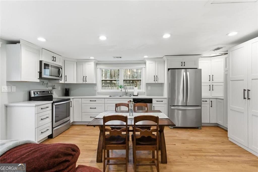 5140 Phoenix St — photo 1