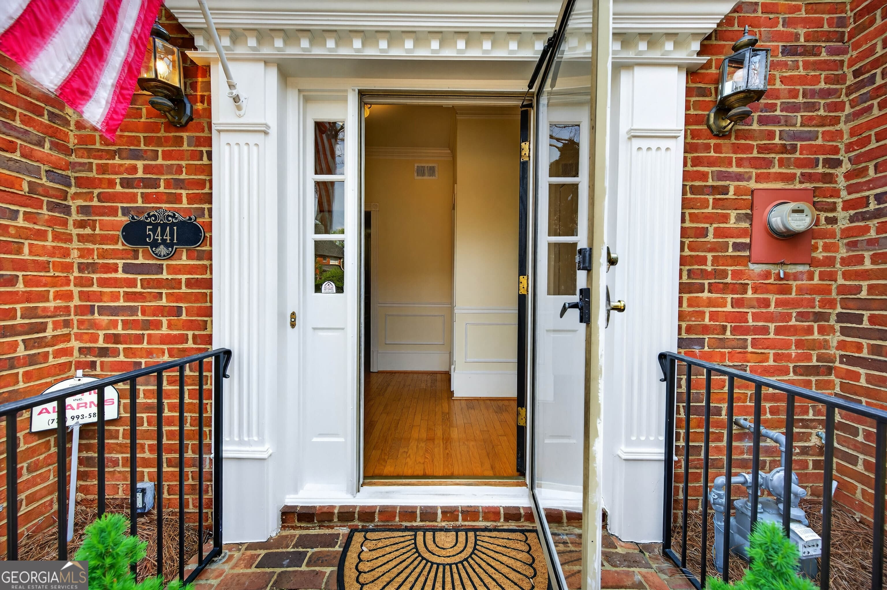 5441 Trentham Dr — photo 2