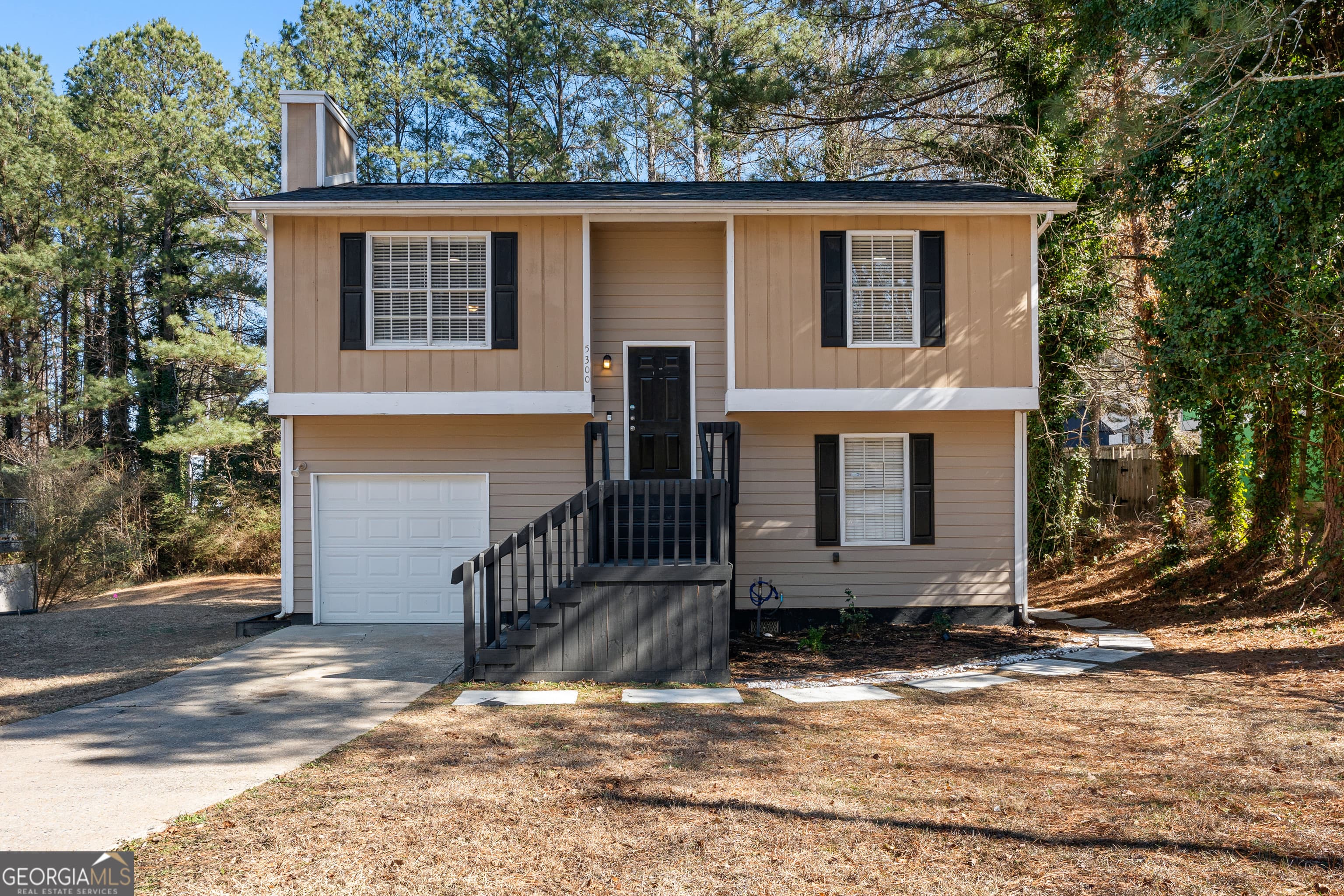 5300 Forest Downs Ln — photo 1