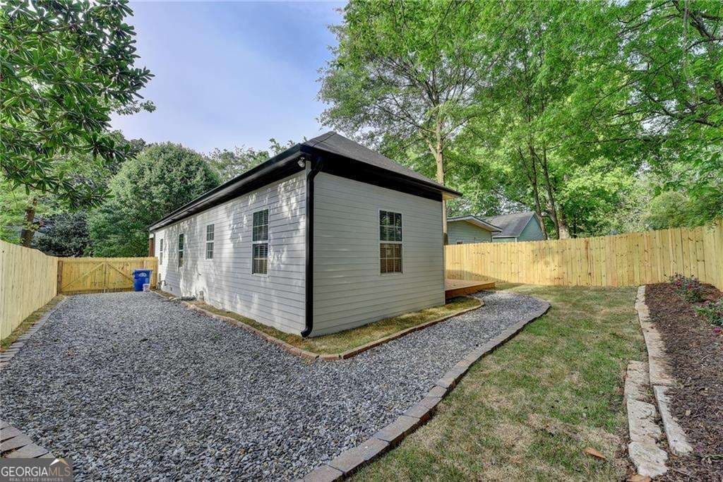 663 Bryan St — photo 26