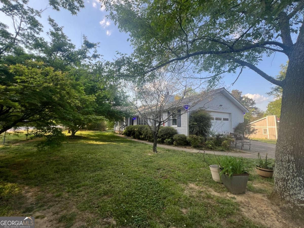 152 Wellington Dr — photo 1