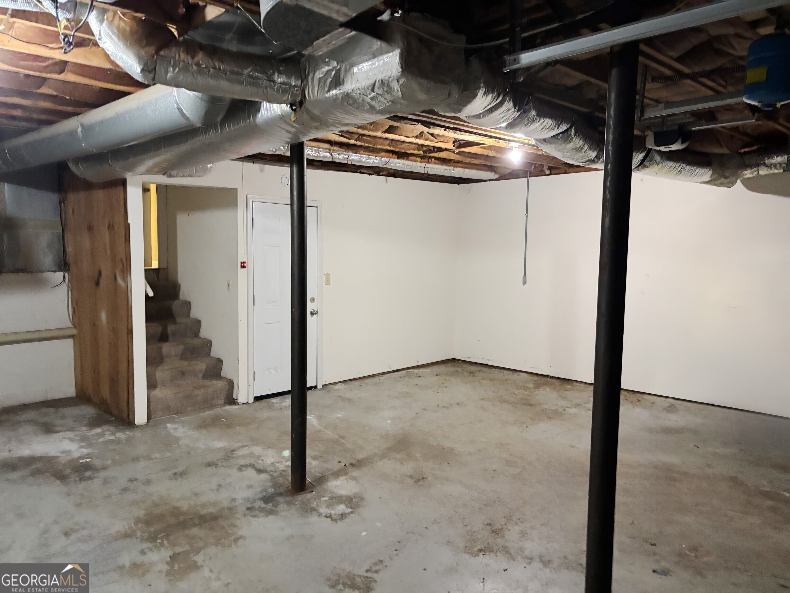 136 Creekview Dr — photo 14