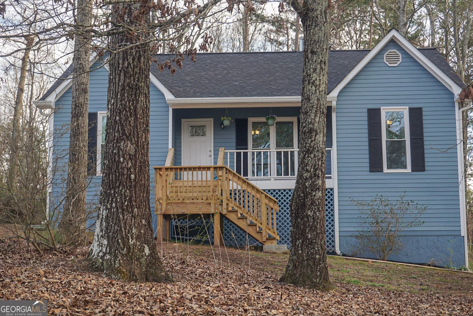 84 Amber Ln — photo 2