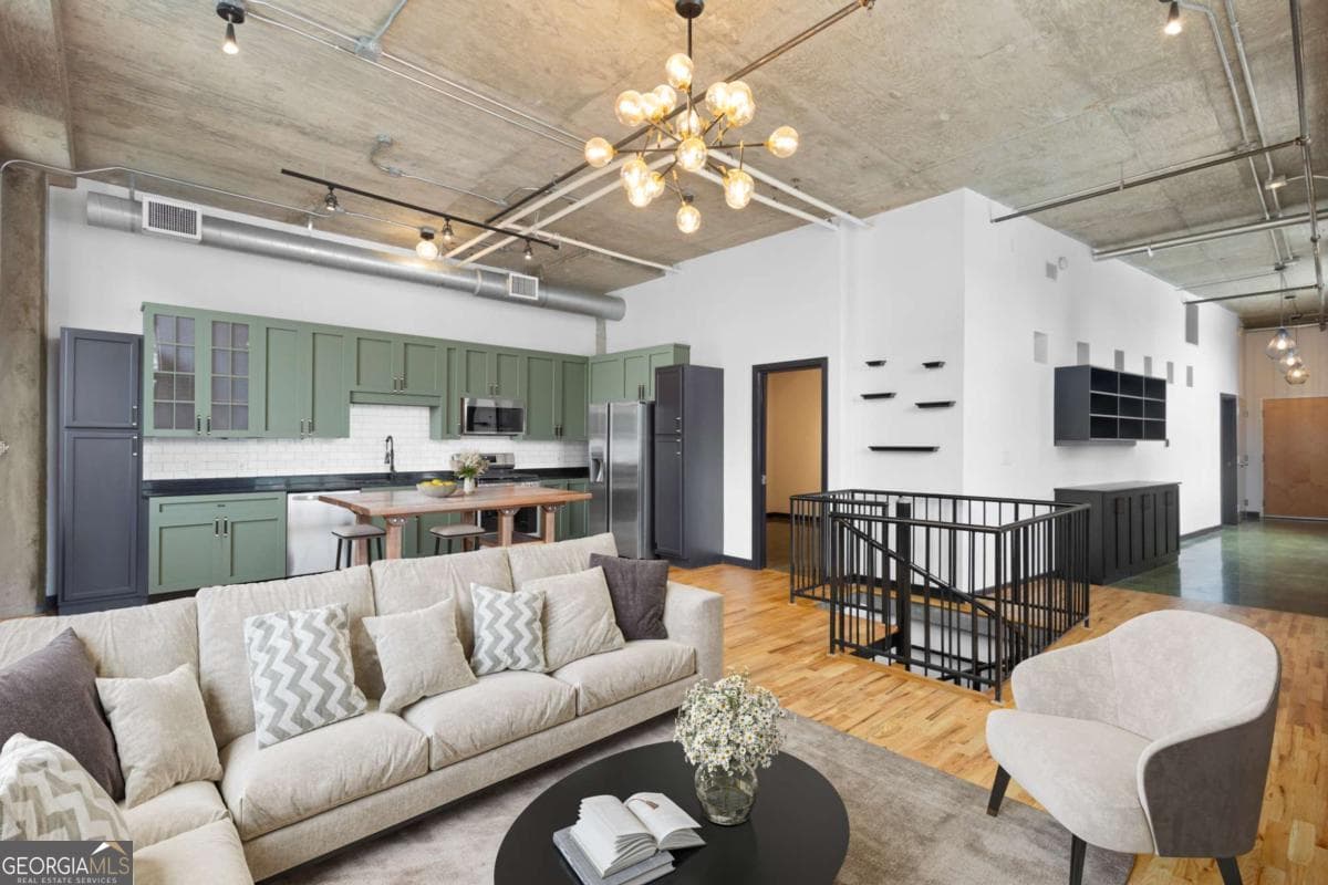 660 Glen Iris Dr # 206 & 109 — photo 1