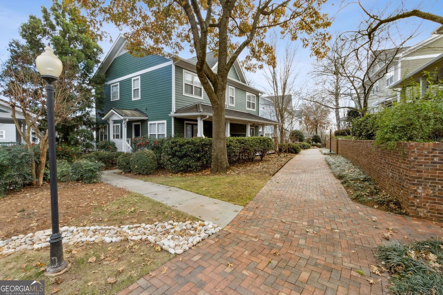 279 Carlyle Park Dr — photo 2