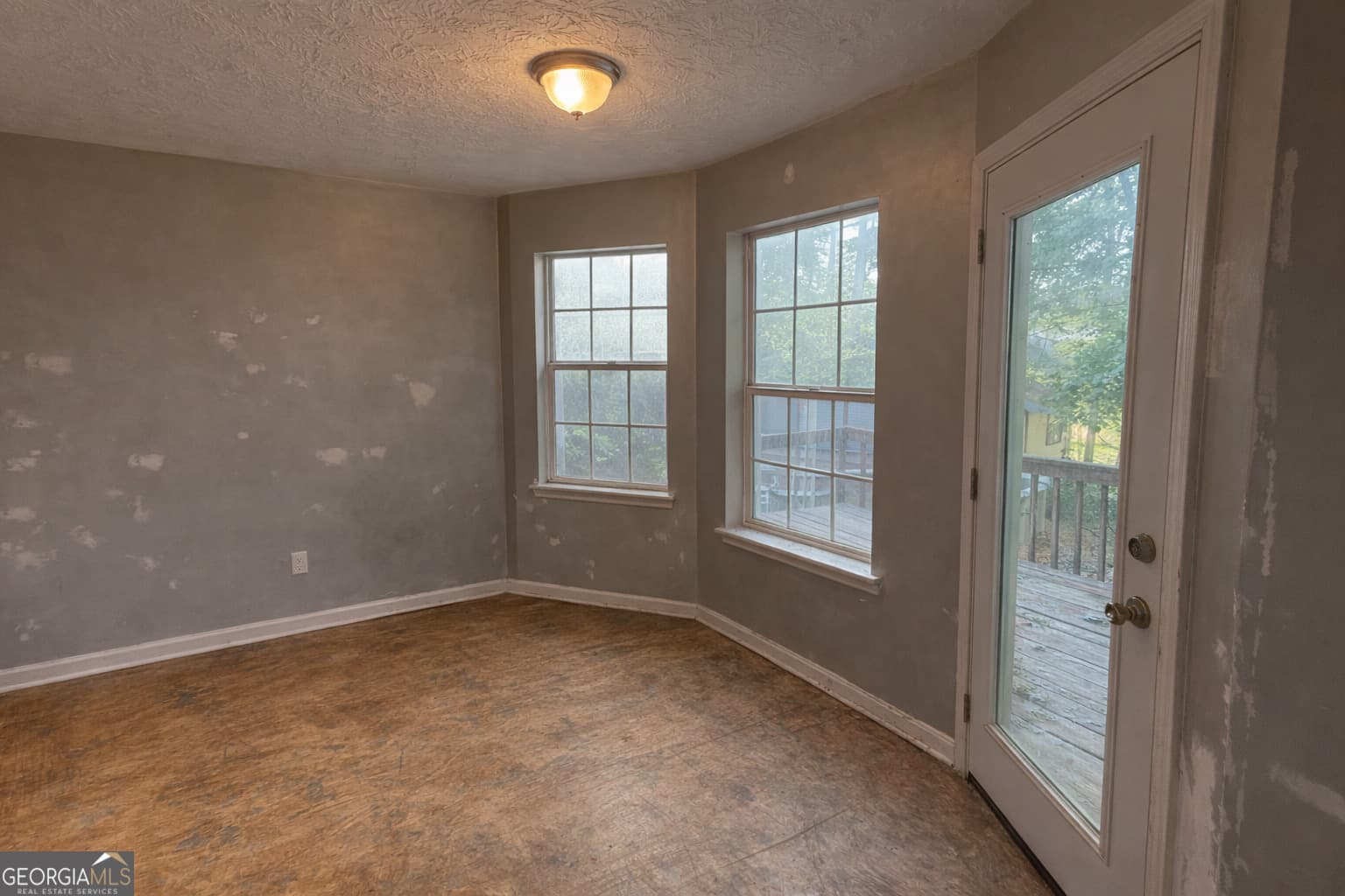 146 Poplar Way — photo 2