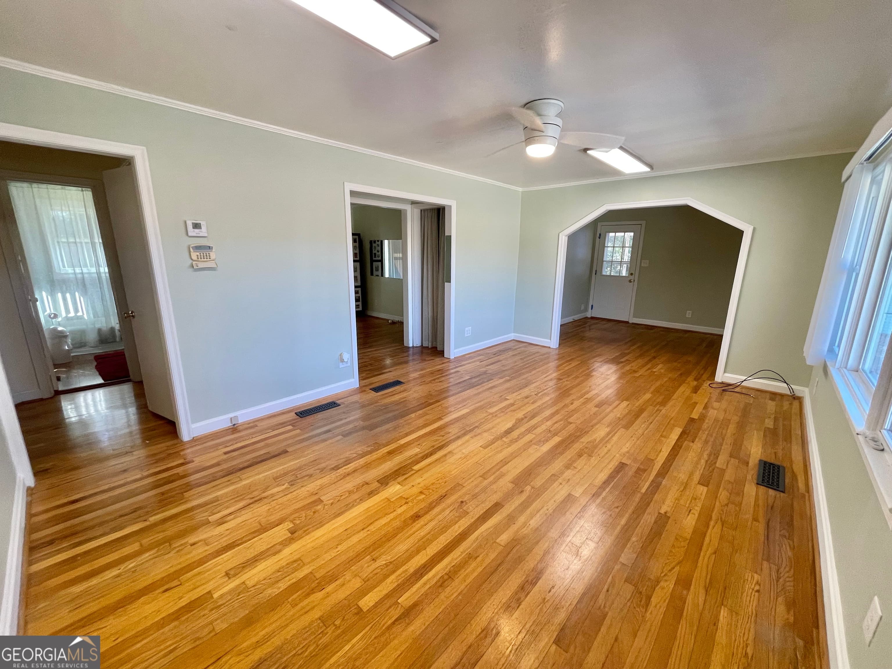 220 Airport Rd — photo 2