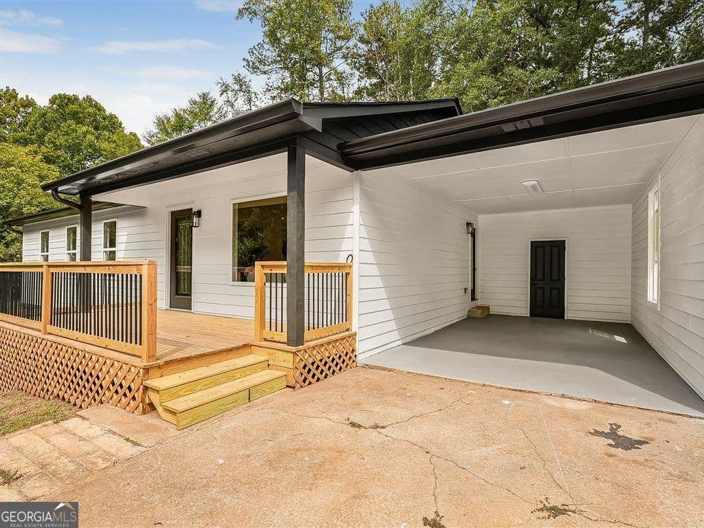 531 Carlton Rd — photo 2