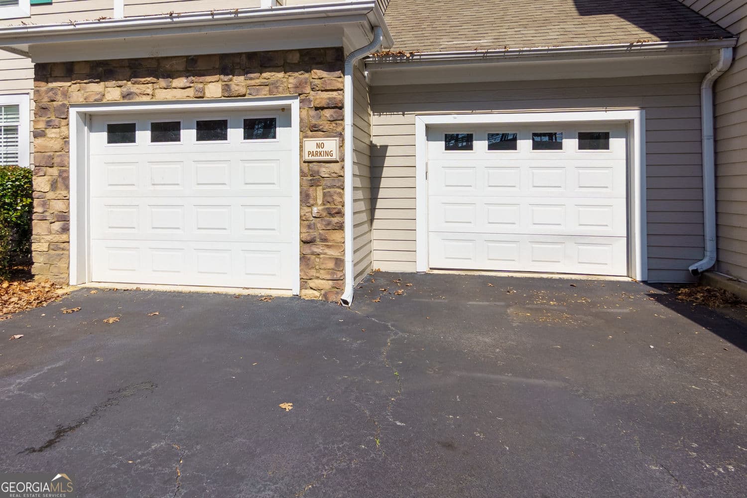 227 Edinburgh Ct — photo 2