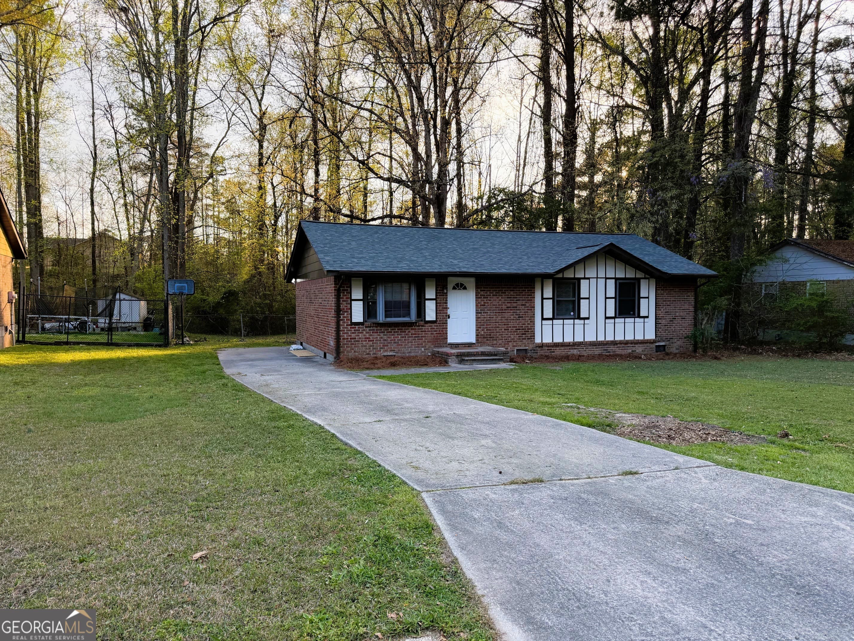 1345 Labelle St — photo 1