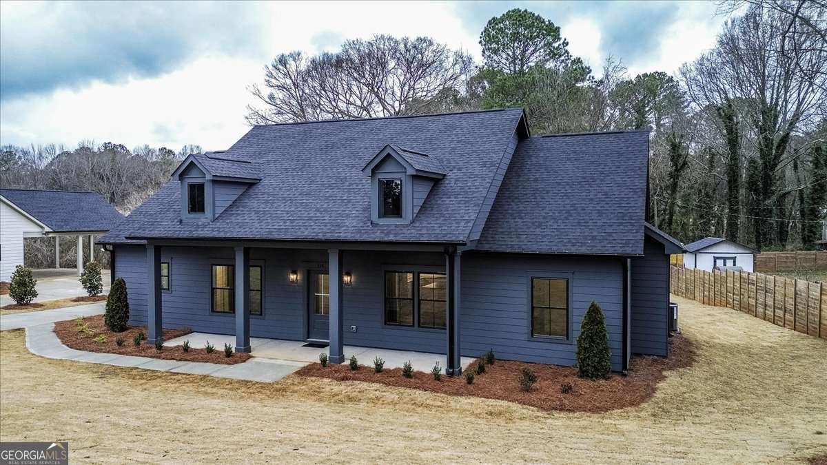 114 Henson Dr — photo 2