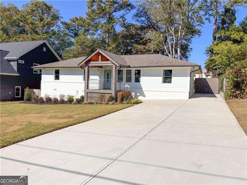 1912 Canmont Ne Dr — photo 2