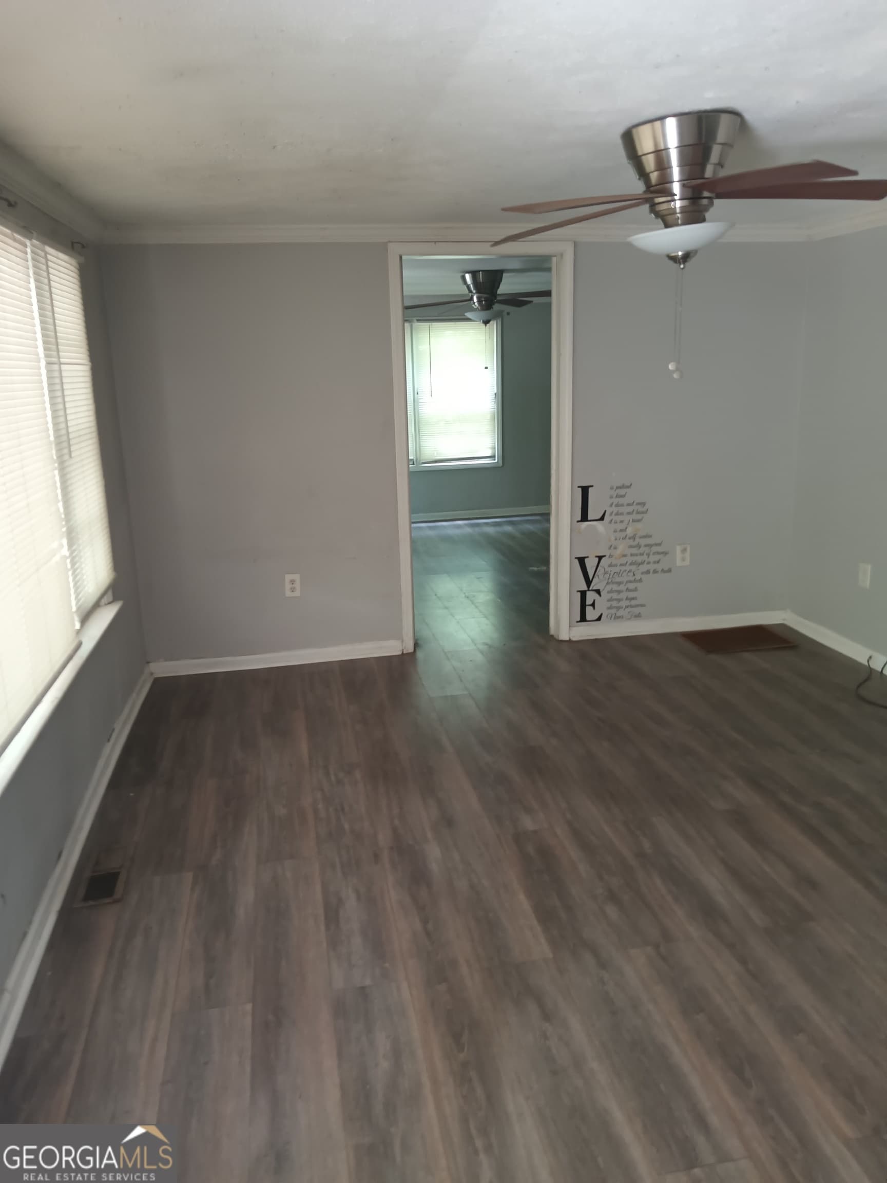 5135 Hilltop Dr — photo 2