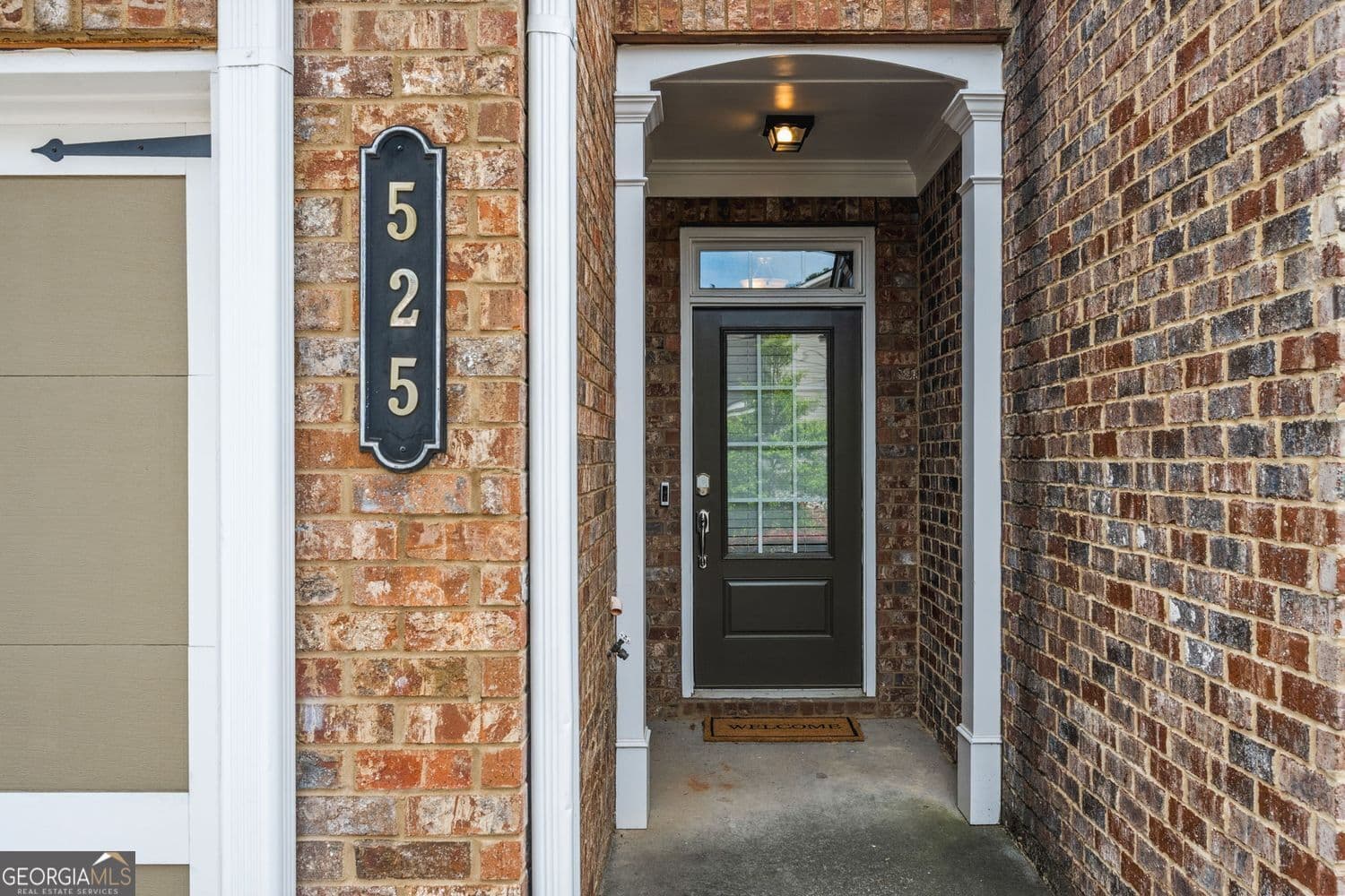 525 Coral St — photo 2