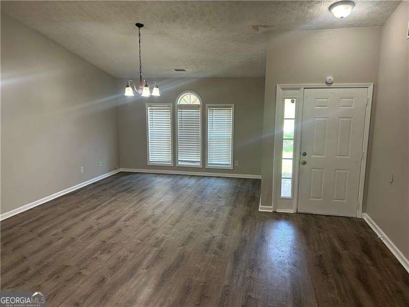 7049 Crestwood Pl — photo 2