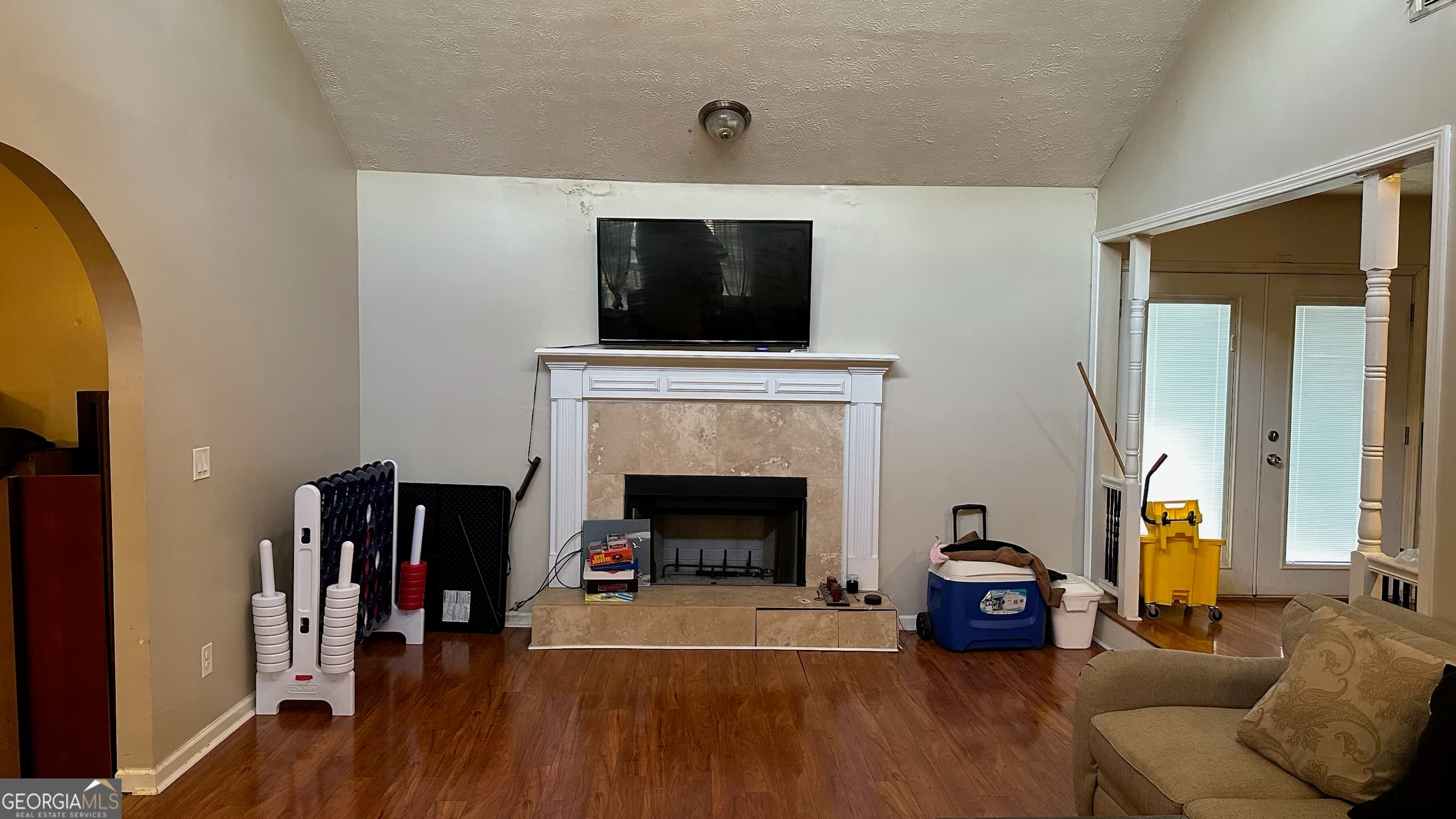 8997 Liberty Ln — photo 2