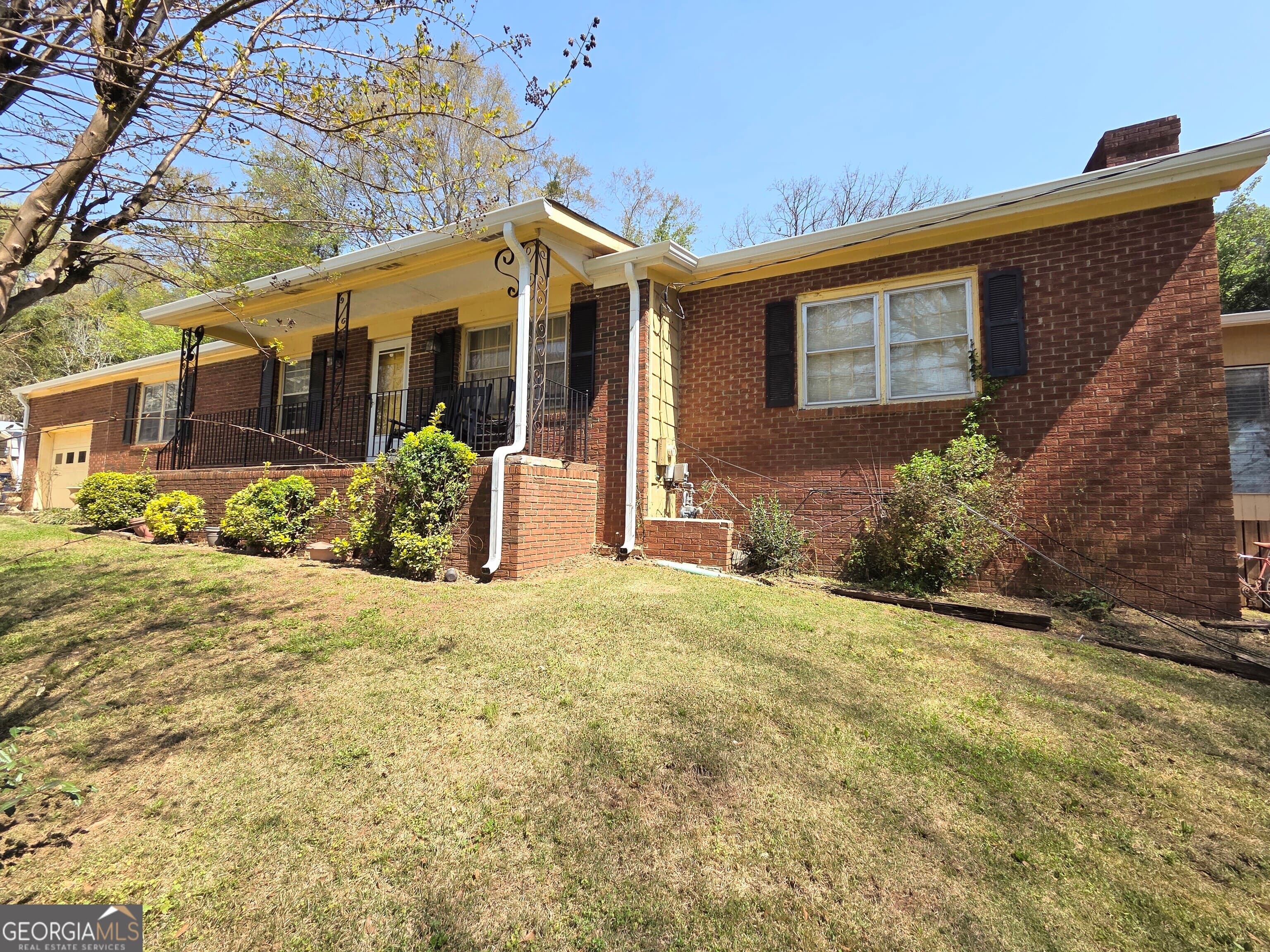 375 Arch St — photo 2