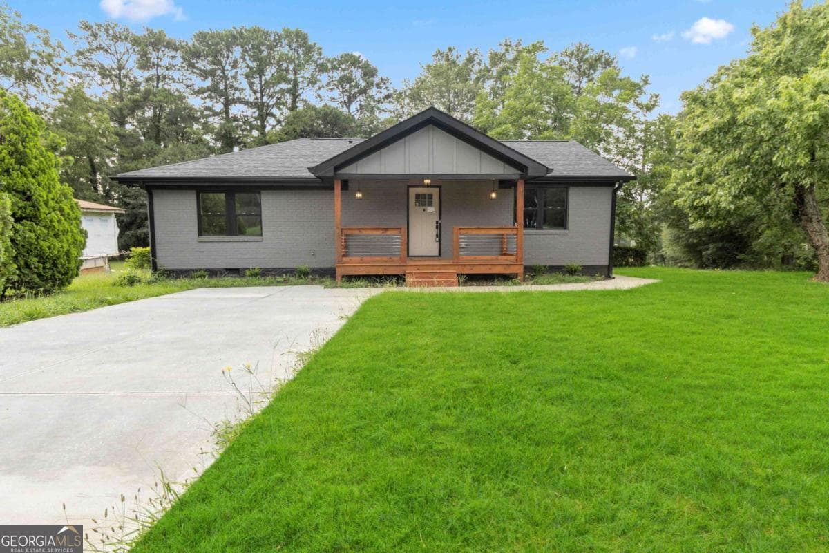 3435 Maplehurst Dr — photo 1