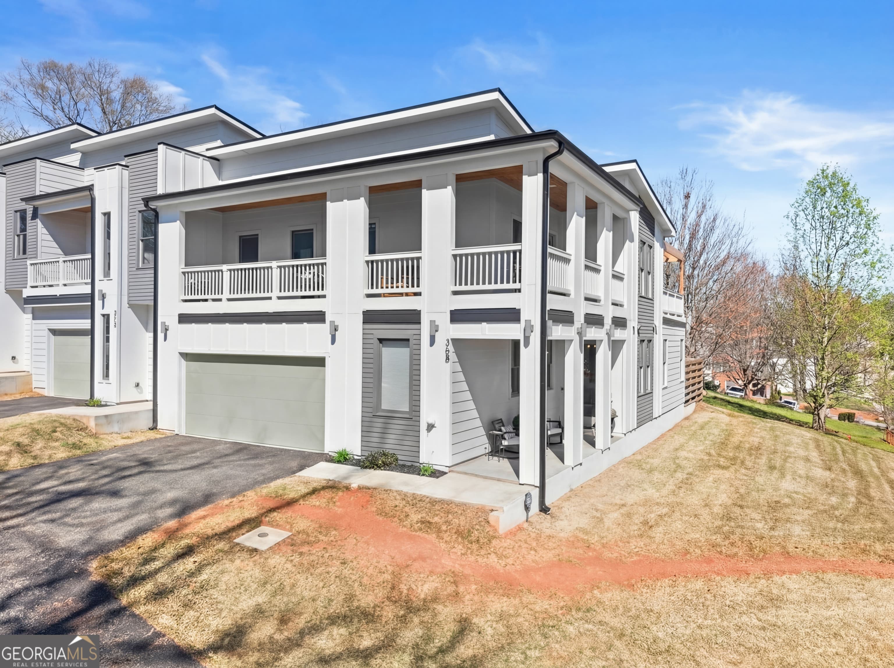 368 Forrest Ave — photo 1