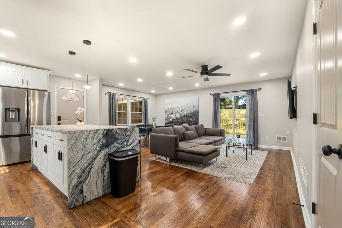 1918 Flintwood Se Dr — photo 2