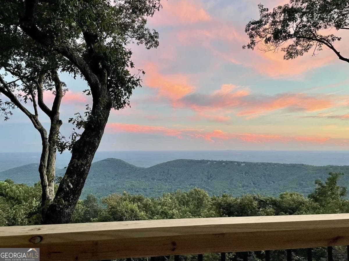 524 Sanderlin Mtn Dr — photo 2