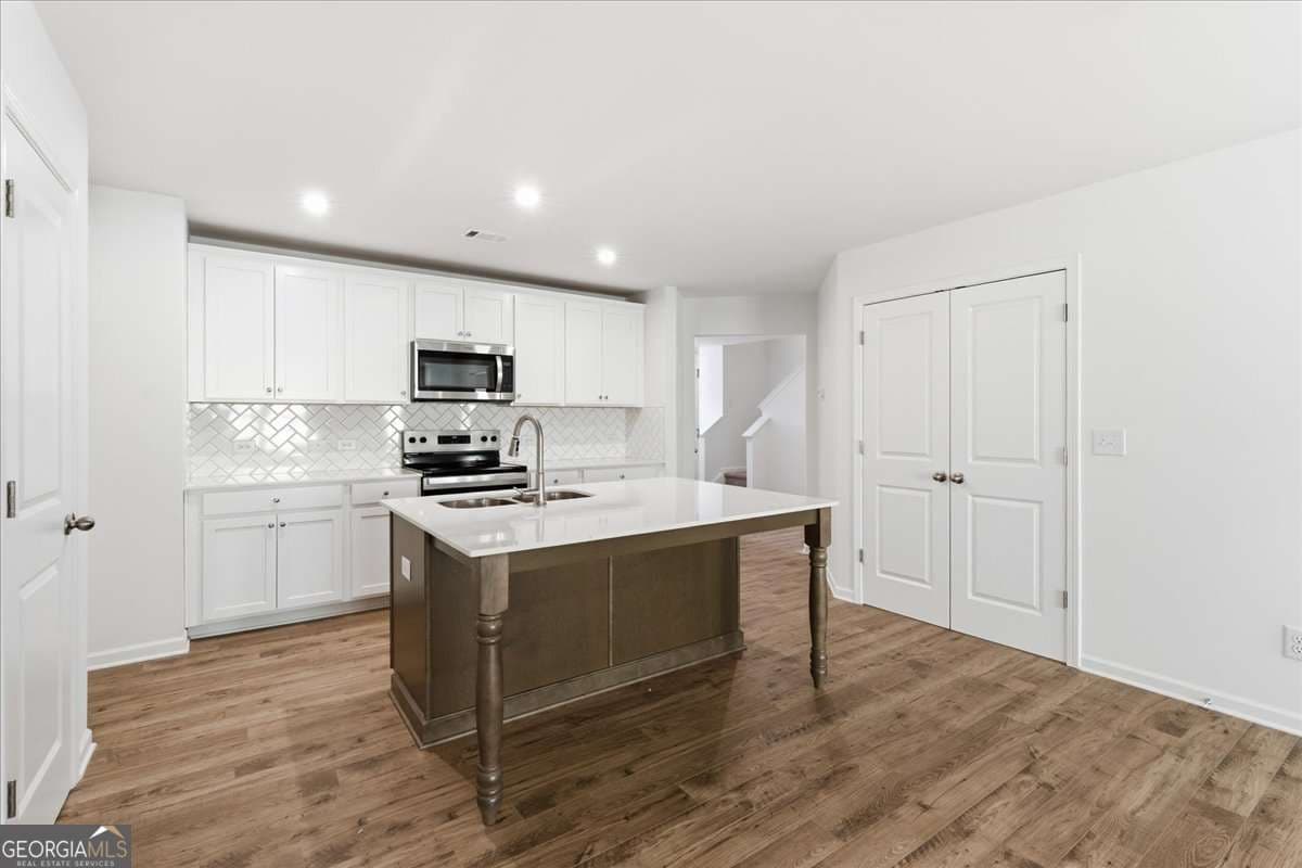 32 Silver Leaf Ln — photo 2