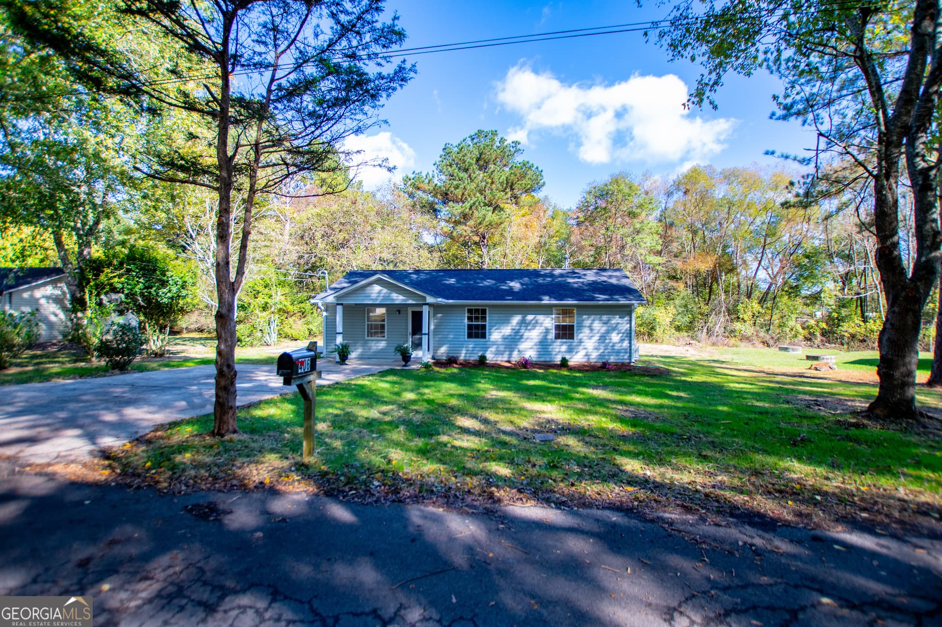 406 Harmon Ave — photo 2